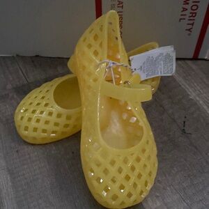 Yellow jelly shoes